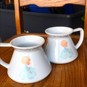 Precious moments I’m following Jesus 1986 porcelain mugs comes in set of 2